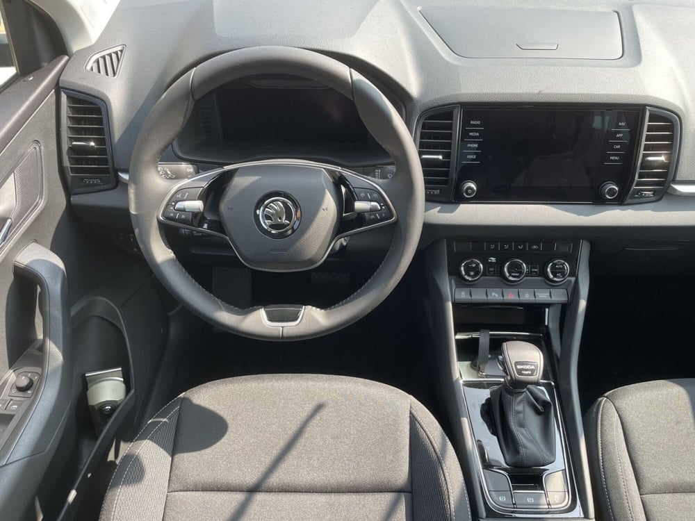 Skoda Karoq nuova a Prato (10)