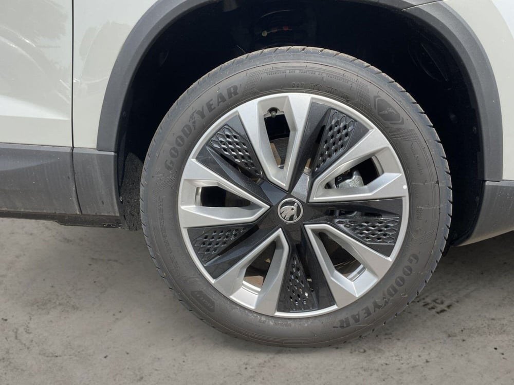Skoda Karoq nuova a Prato (16)
