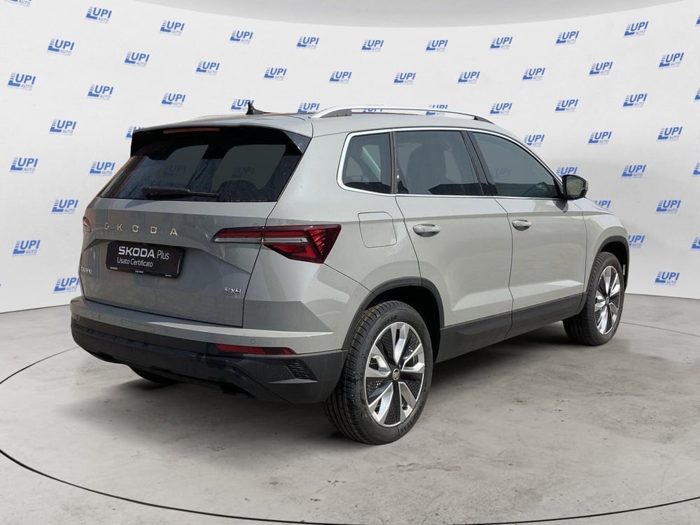 Skoda Karoq nuova a Prato (5)