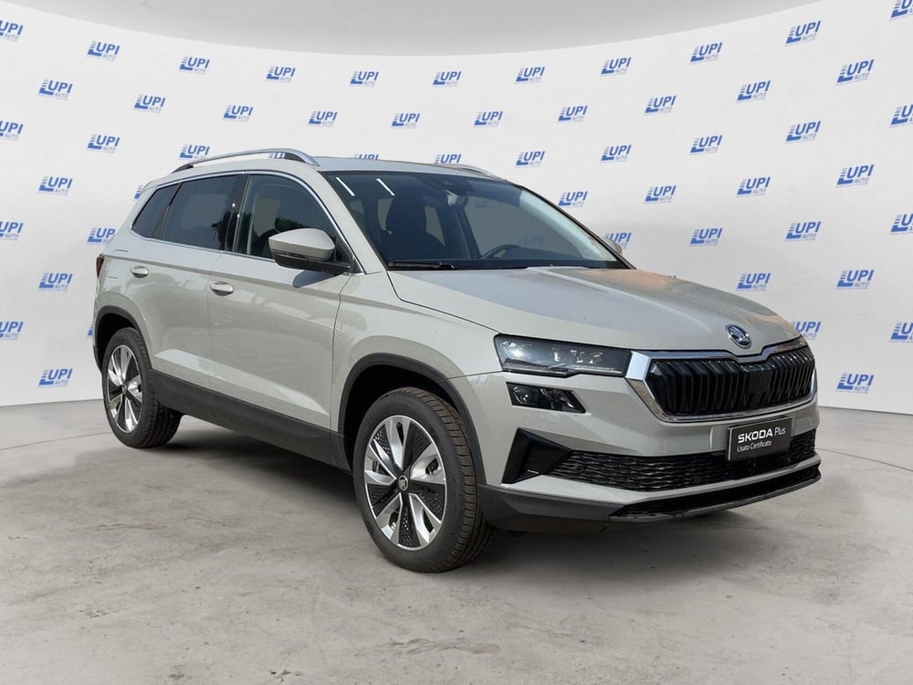 Skoda Karoq nuova a Prato (6)