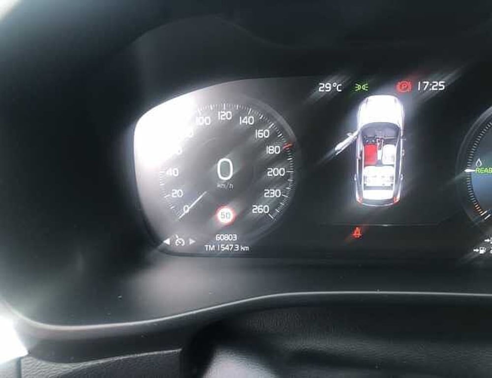 Volvo XC40 usata a Lucca (18)