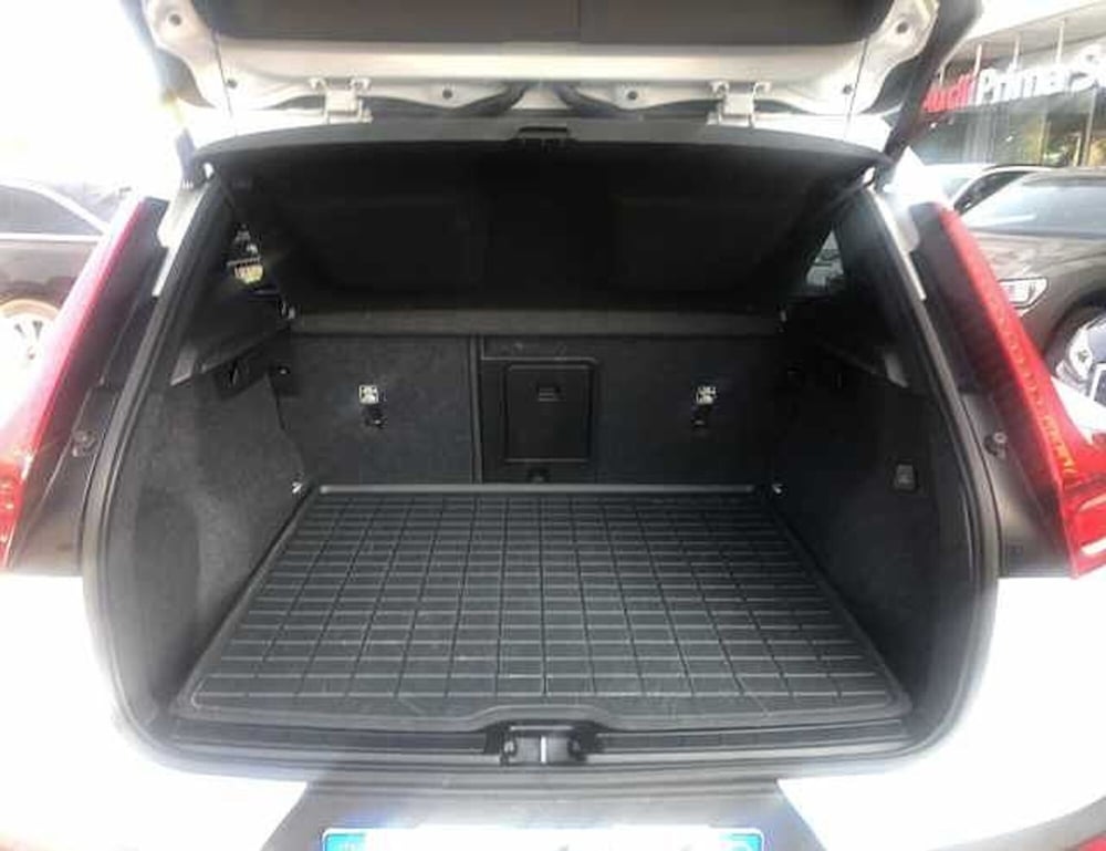 Volvo XC40 usata a Lucca (8)