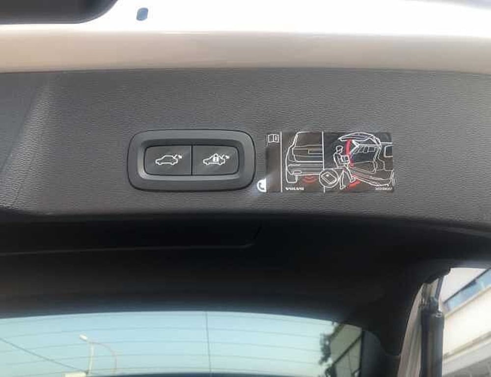 Volvo XC40 usata a Lucca (9)