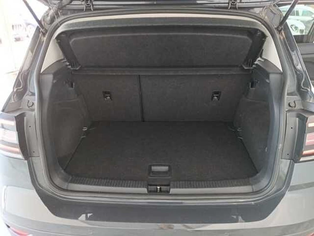 Volkswagen T-Cross usata a Lucca (12)
