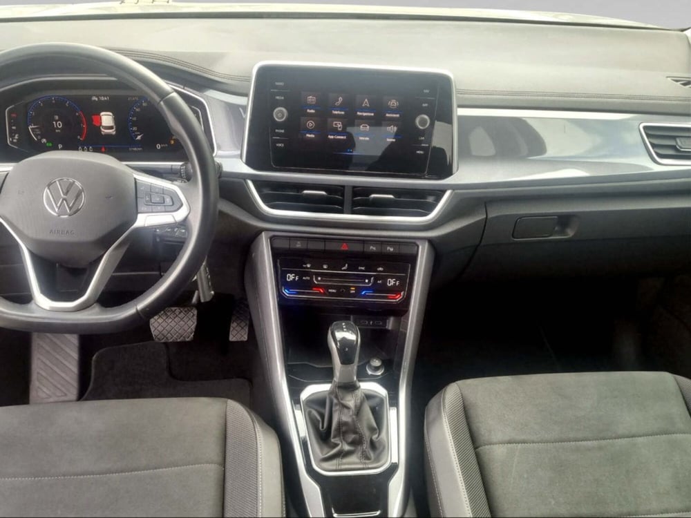Volkswagen T-Roc usata a Livorno (10)
