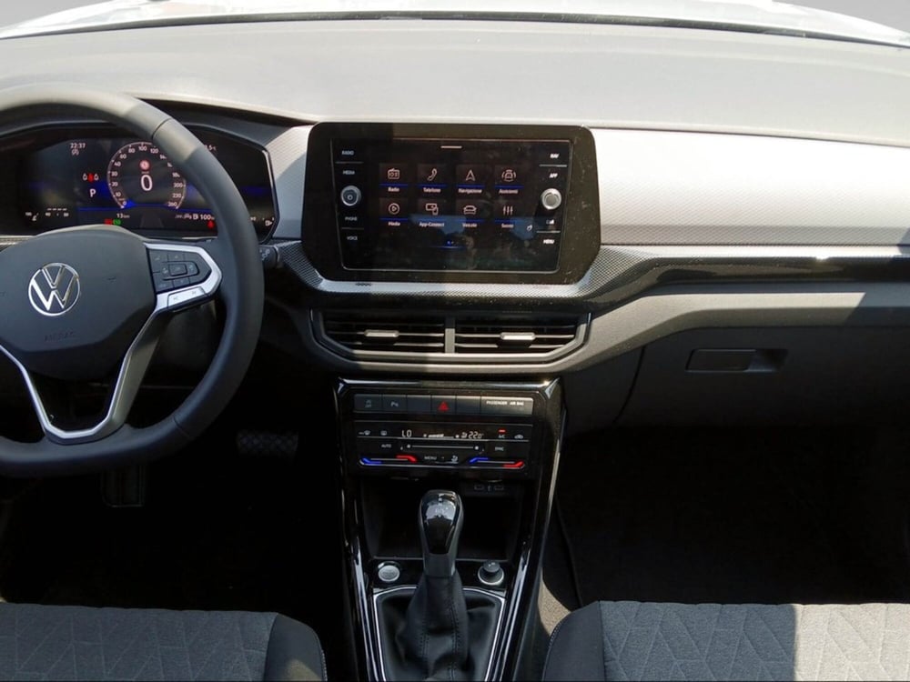 Volkswagen T-Cross nuova a Livorno (10)