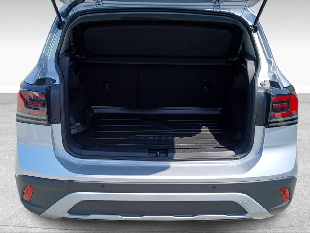 Volkswagen T-Cross nuova a Livorno (14)