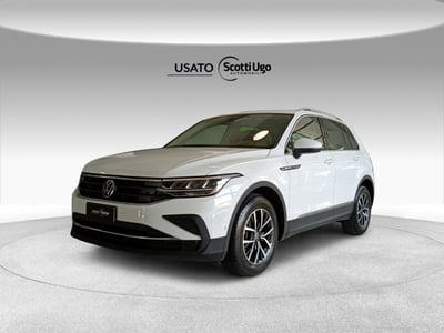 Volkswagen Tiguan 2.0 TDI SCR Life del 2023 usata a Tavarnelle Val di Pesa
