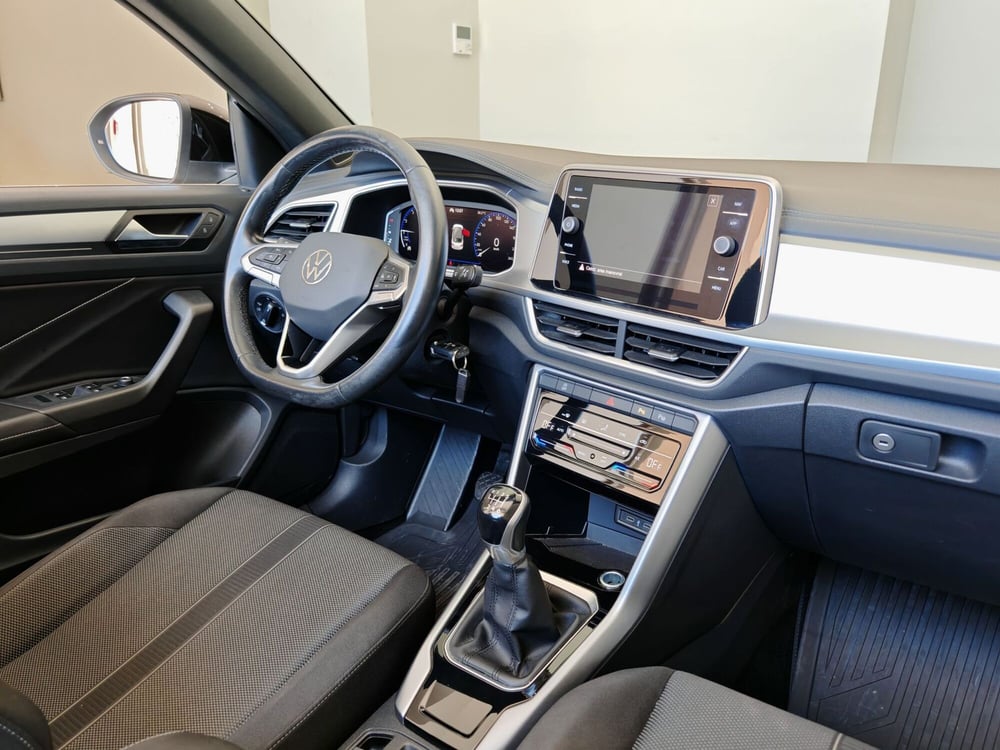 Volkswagen T-Roc Cabrio usata a Palermo (12)
