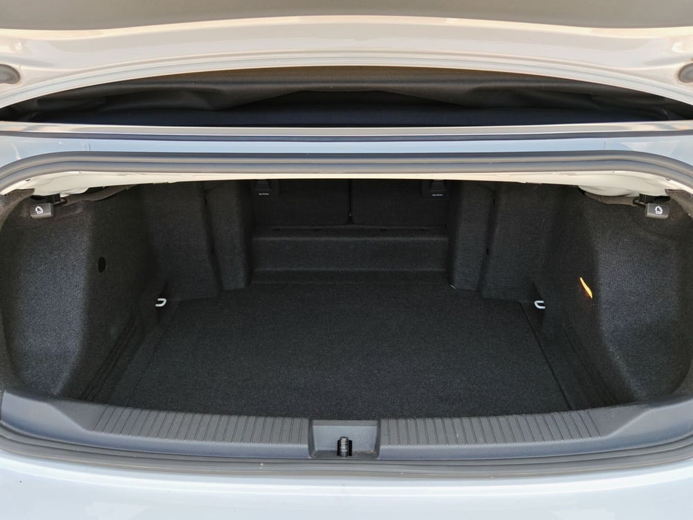 Volkswagen T-Roc Cabrio usata a Palermo (20)