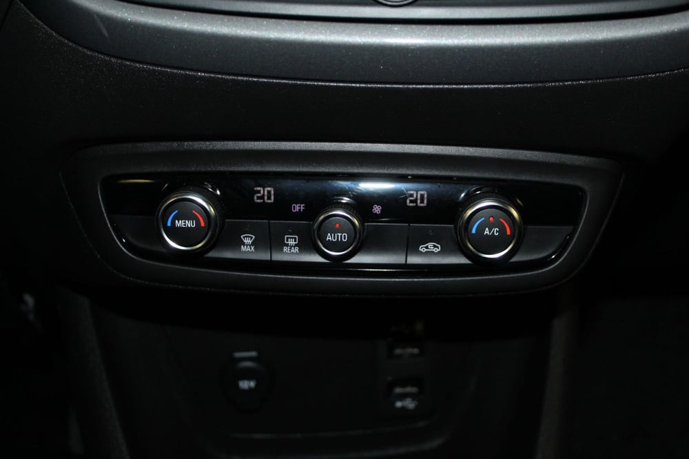 Opel Crossland usata a Cremona (13)
