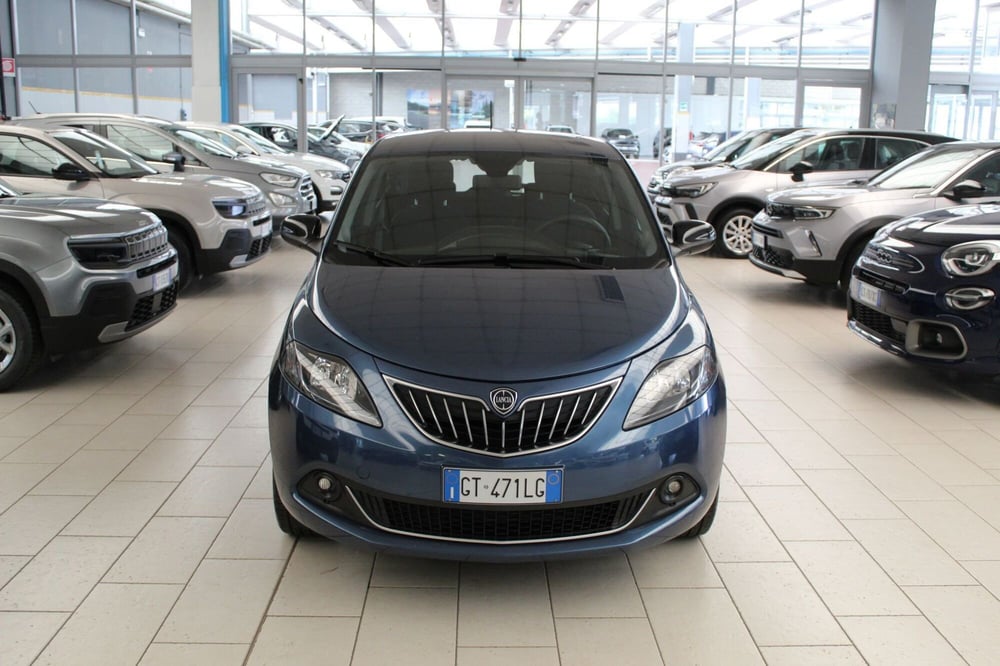 Lancia Ypsilon usata a Cremona (2)