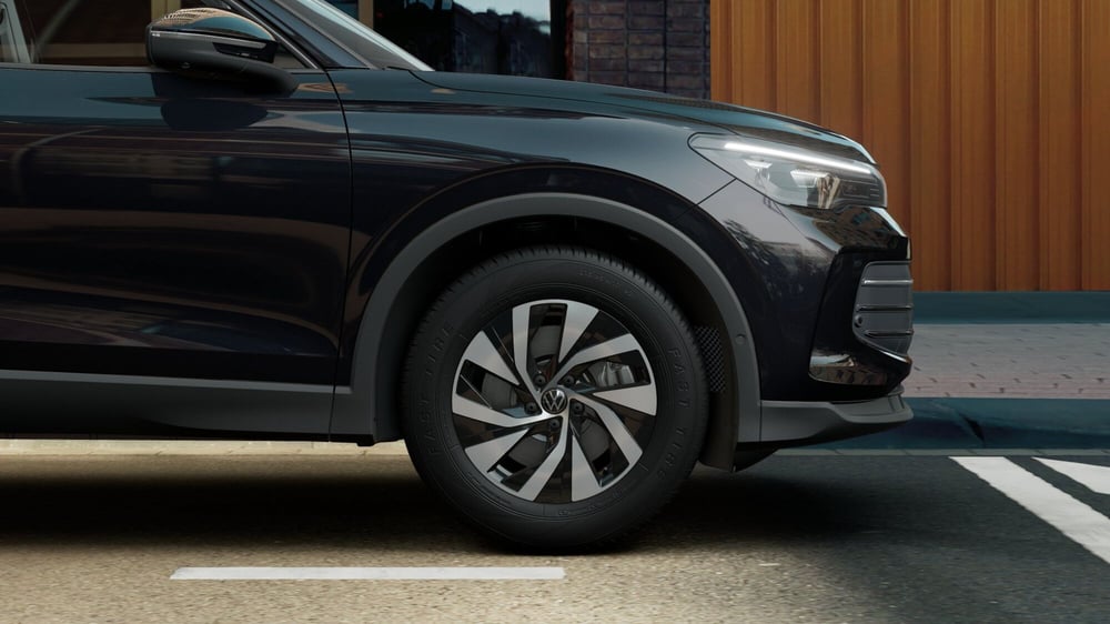 Volkswagen Tiguan nuova a Bologna (11)