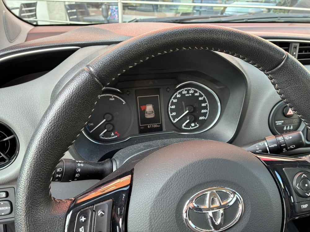 Toyota Yaris usata a Milano (7)