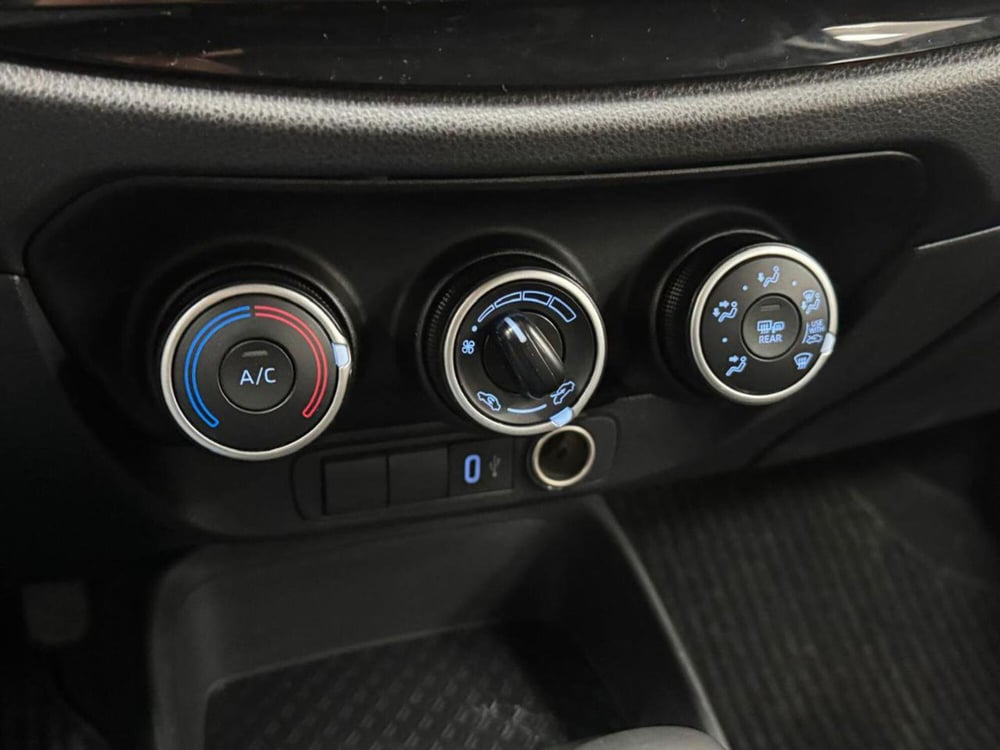 Toyota Aygo X usata a Como (16)