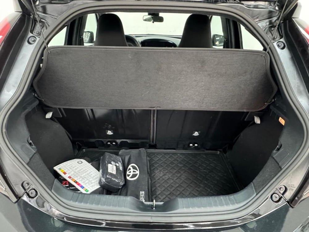 Toyota Aygo X usata a Como (18)