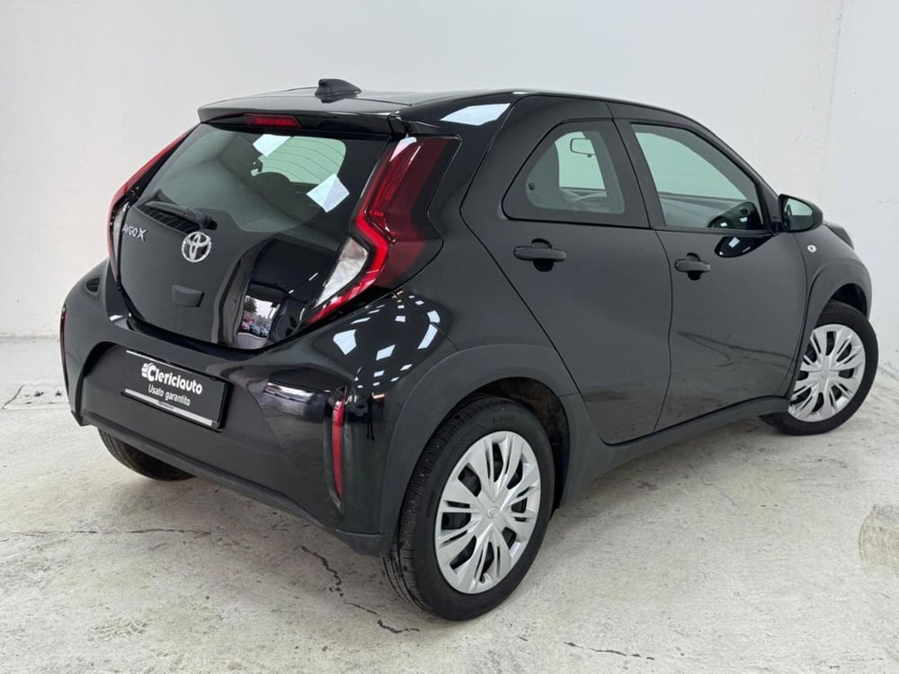 Toyota Aygo X usata a Como (2)