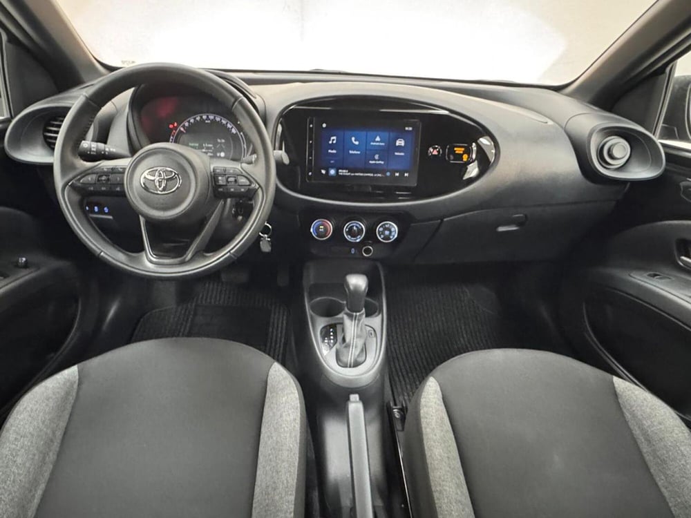 Toyota Aygo X usata a Como (4)