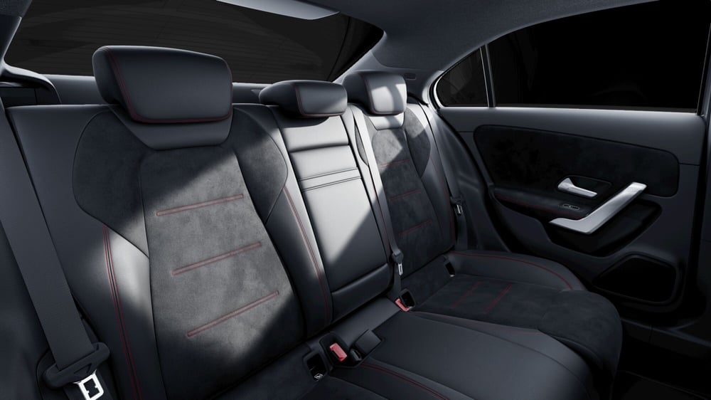 Mercedes-Benz Classe A Sedan nuova a Milano (7)