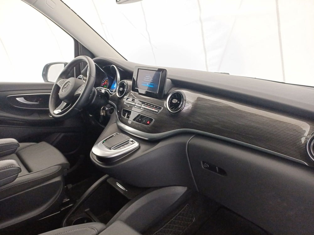 Mercedes-Benz Classe V usata a Bari (10)