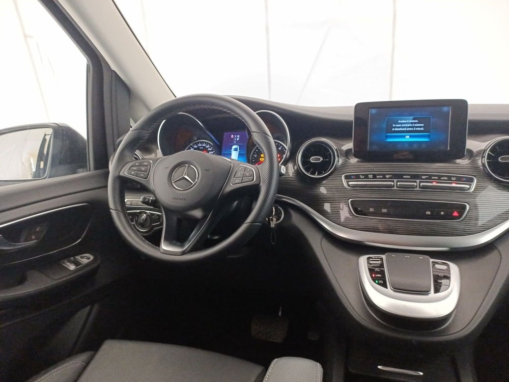 Mercedes-Benz Classe V usata a Bari (9)
