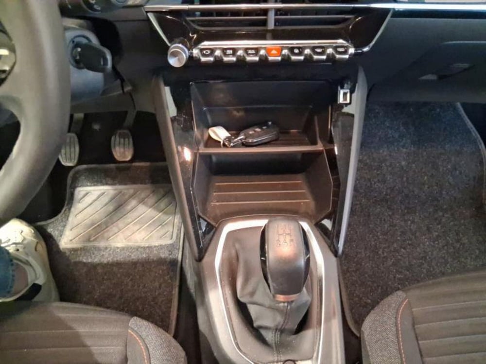 Peugeot 208 usata a Genova (16)