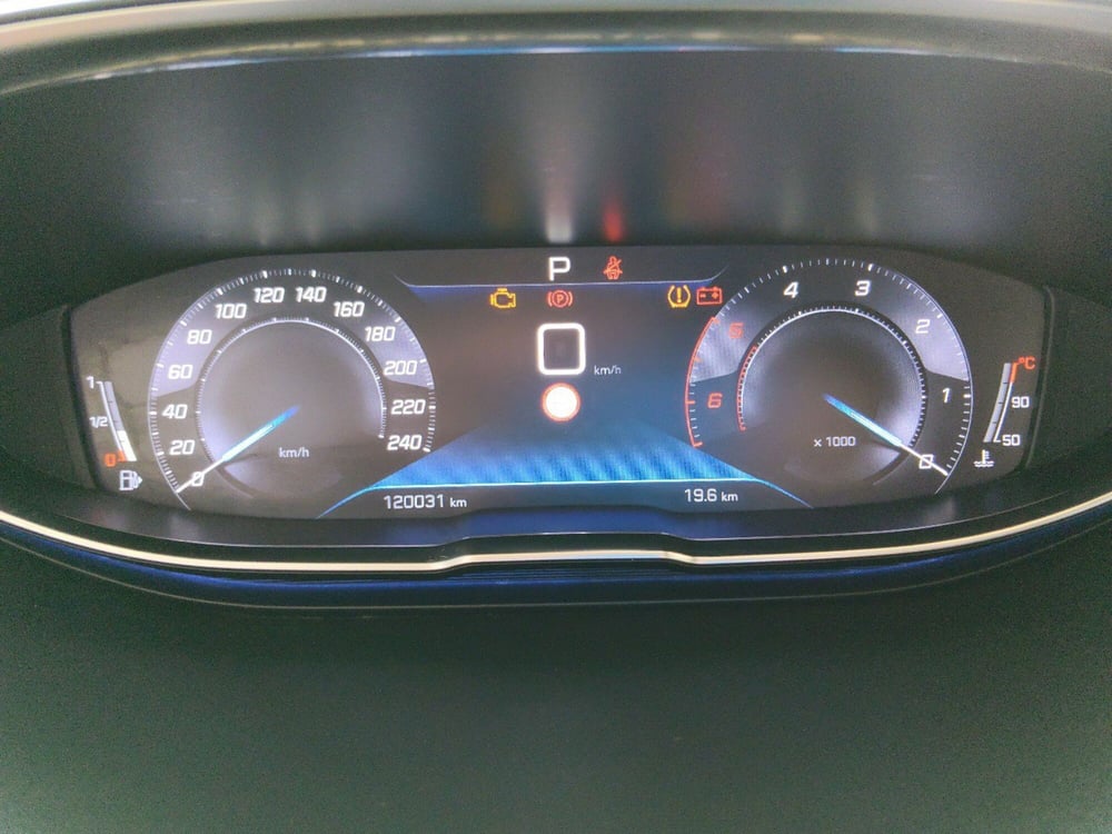 Peugeot 5008 usata a Pescara (16)