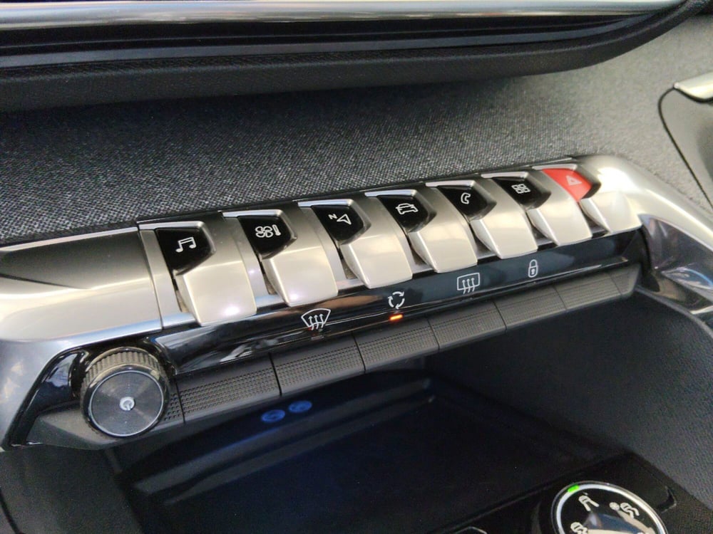 Peugeot 5008 usata a Pescara (17)