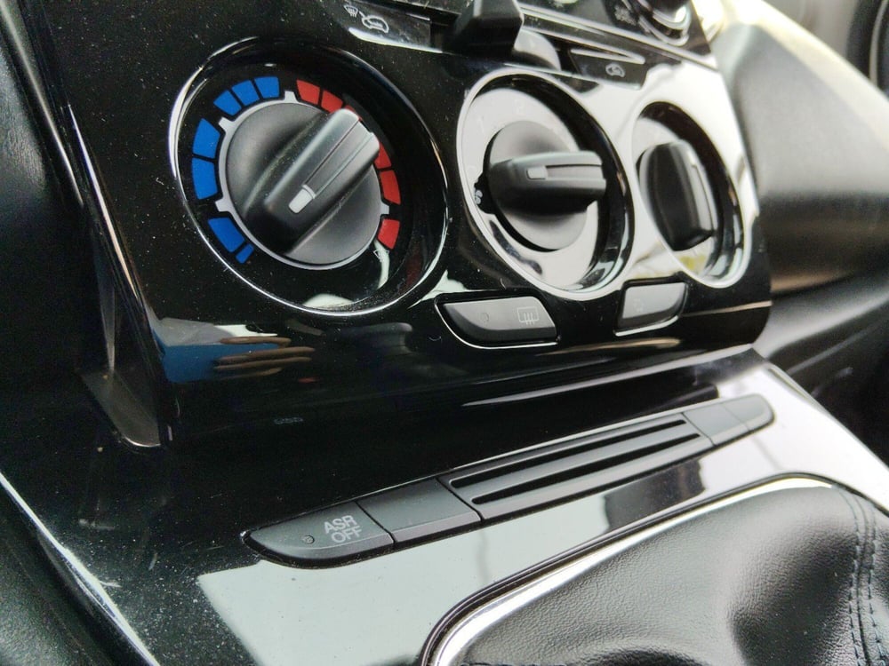 Lancia Ypsilon usata a Pescara (13)