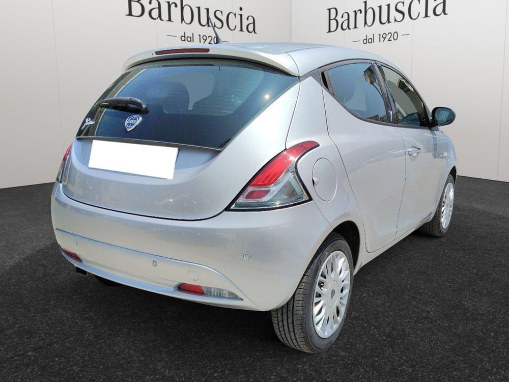Lancia Ypsilon usata a Pescara (3)