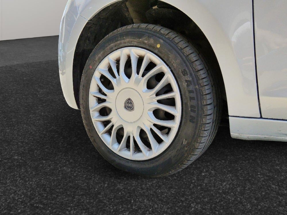 Lancia Ypsilon usata a Pescara (7)