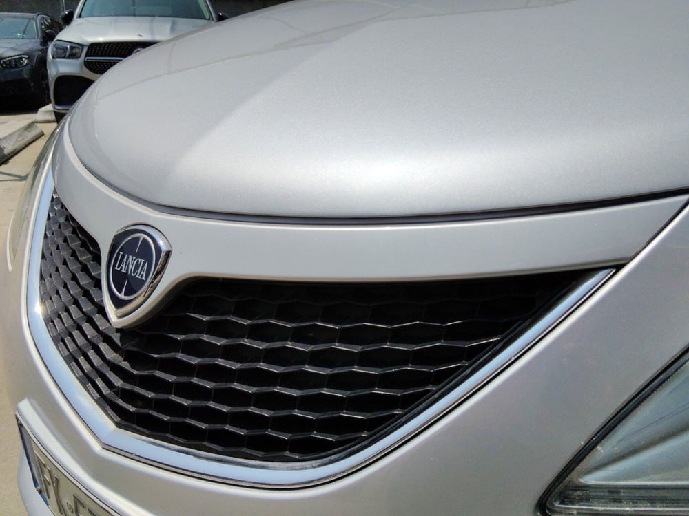Lancia Ypsilon usata a Pescara (8)