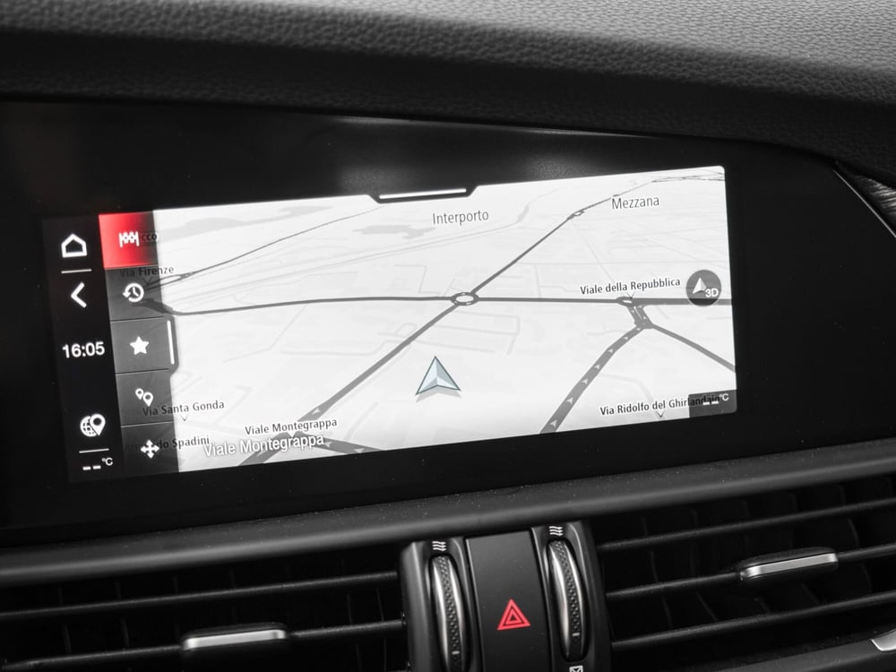Alfa Romeo Giulia nuova a Prato (14)