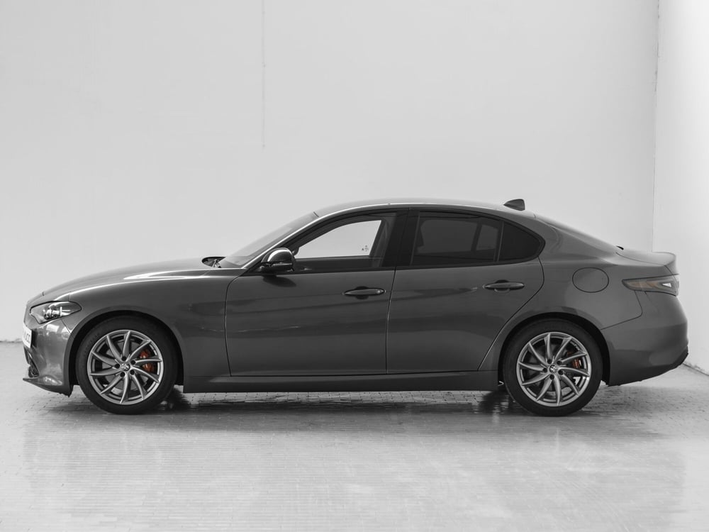 Alfa Romeo Giulia nuova a Prato (2)