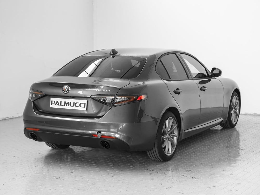 Alfa Romeo Giulia nuova a Prato (6)