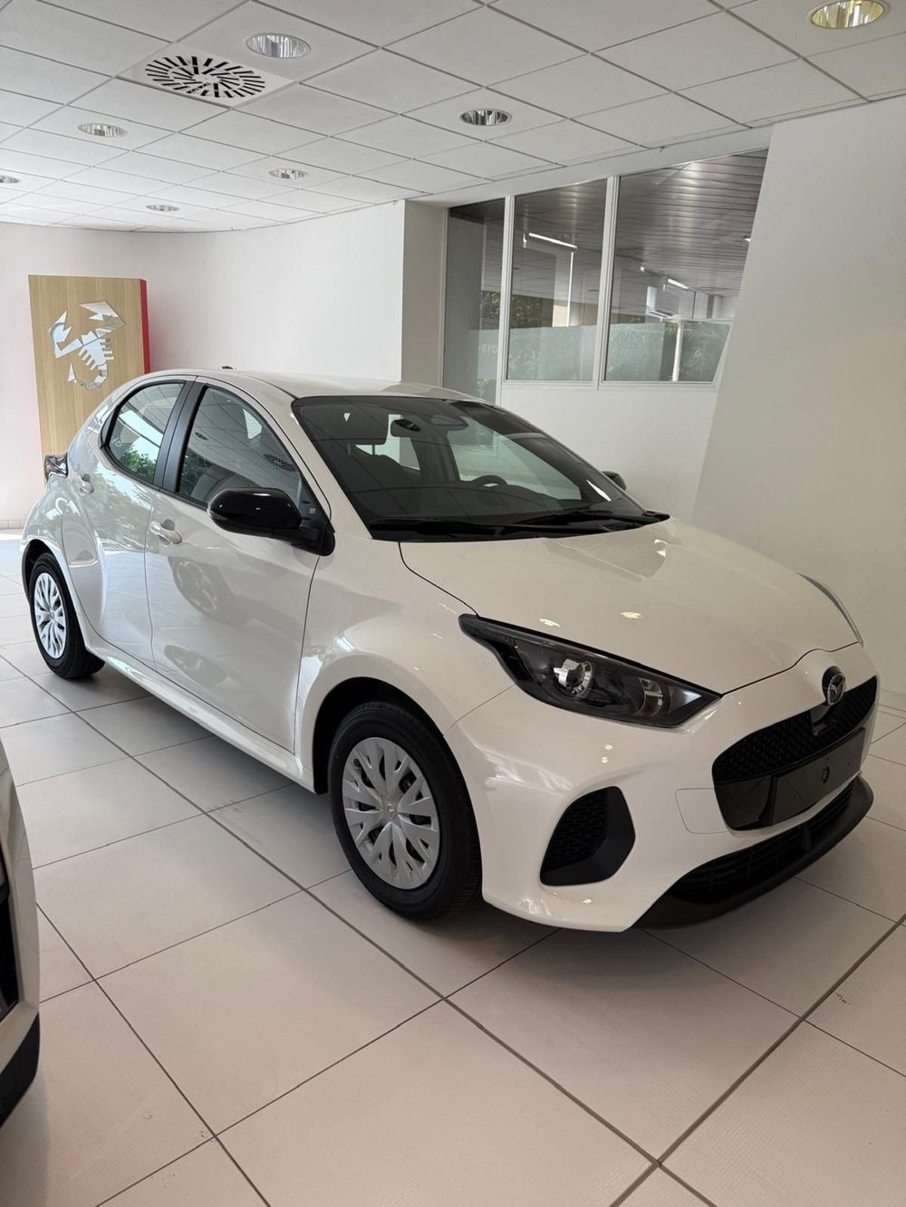 Mazda Mazda2 Hybrid nuova a Prato