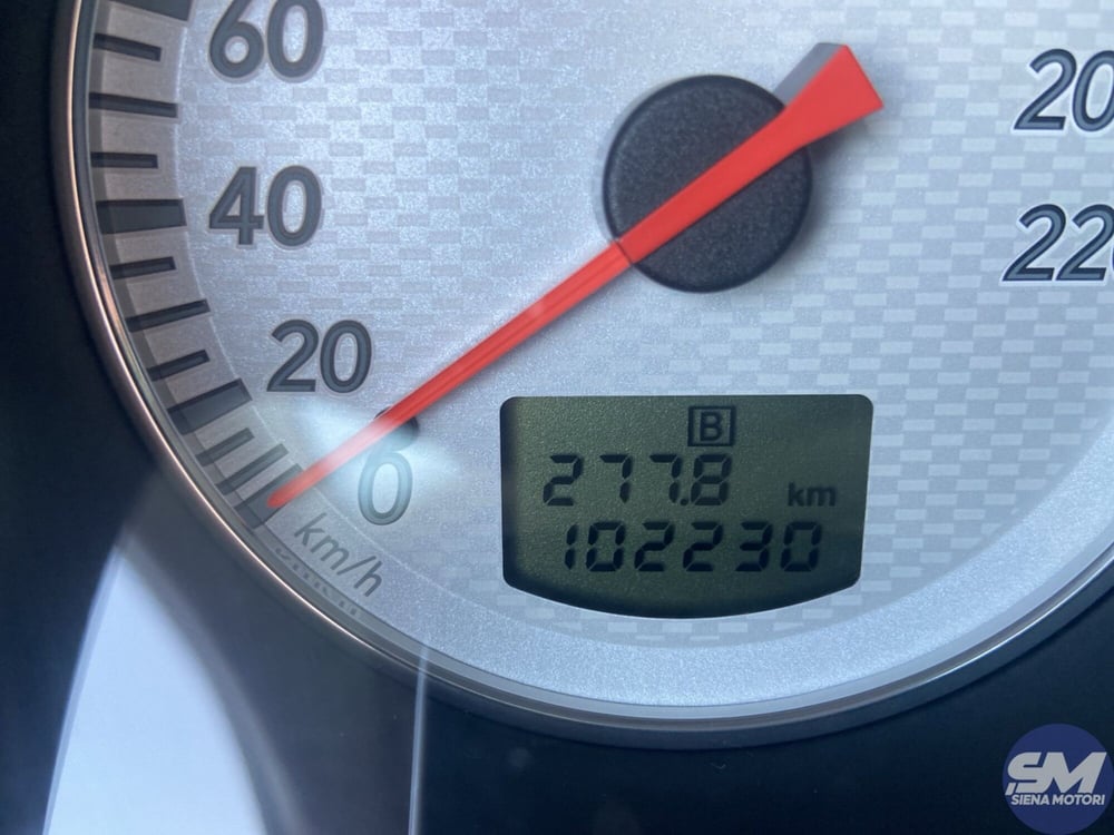 Mitsubishi Outlander usata a Siena (9)