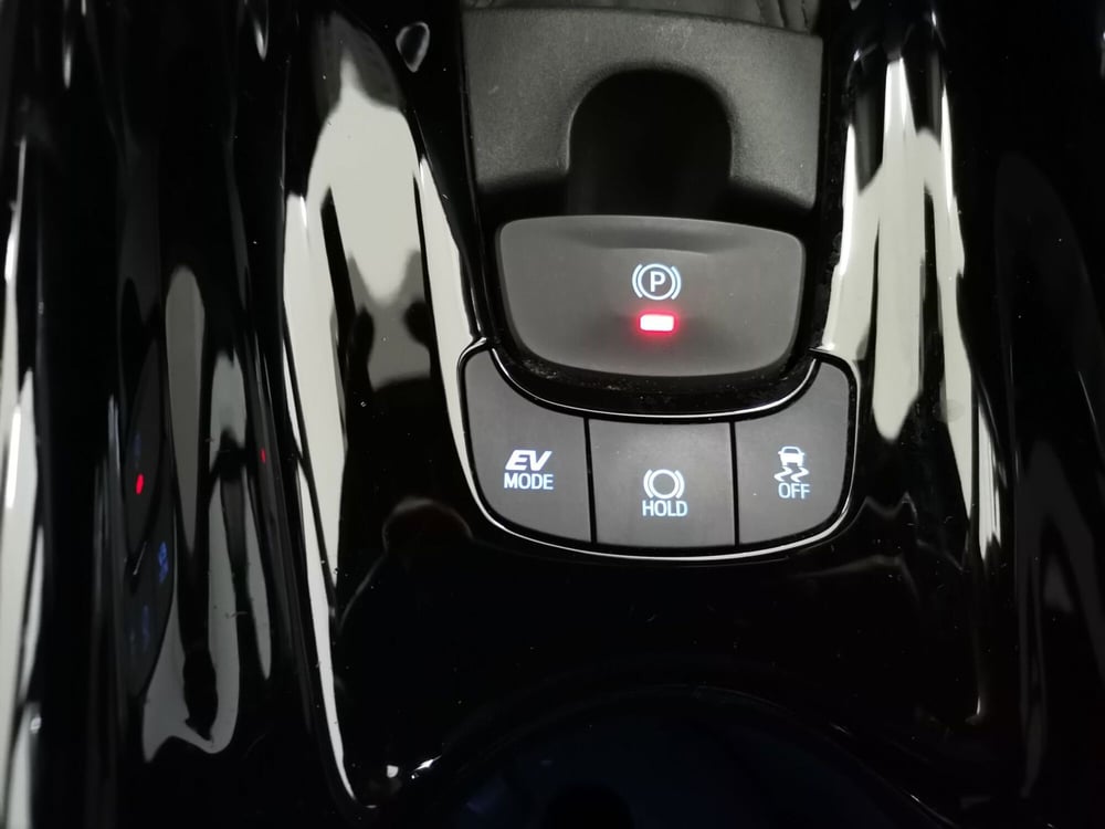 Toyota Toyota C-HR usata a Salerno (19)