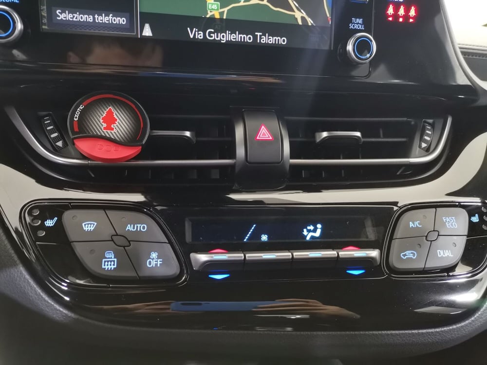 Toyota Toyota C-HR usata a Salerno (15)