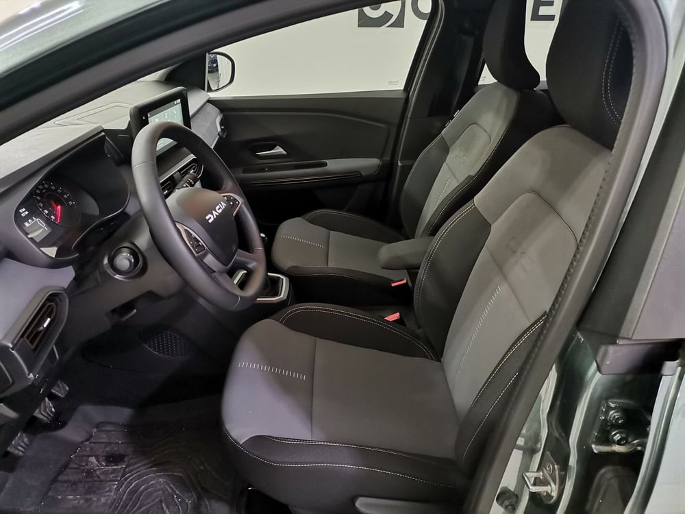 Dacia Jogger nuova a Salerno (9)
