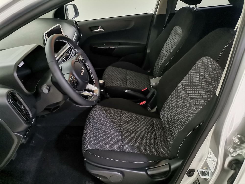 Kia Picanto nuova a Salerno (9)