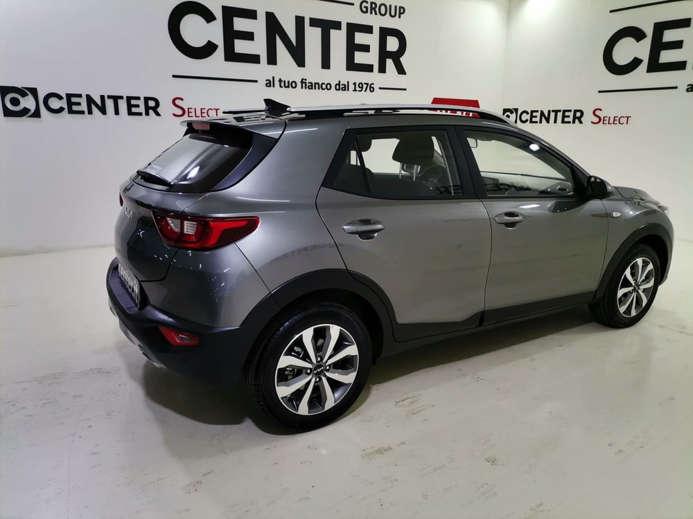 Kia Stonic nuova a Salerno (6)