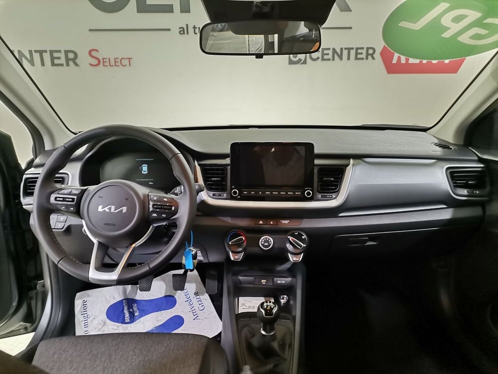 Kia Stonic nuova a Salerno (7)
