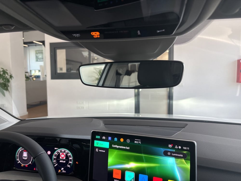 Volkswagen Golf nuova a Salerno (18)