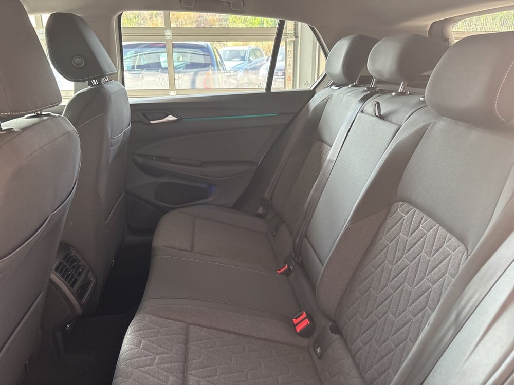 Volkswagen Golf nuova a Salerno (19)