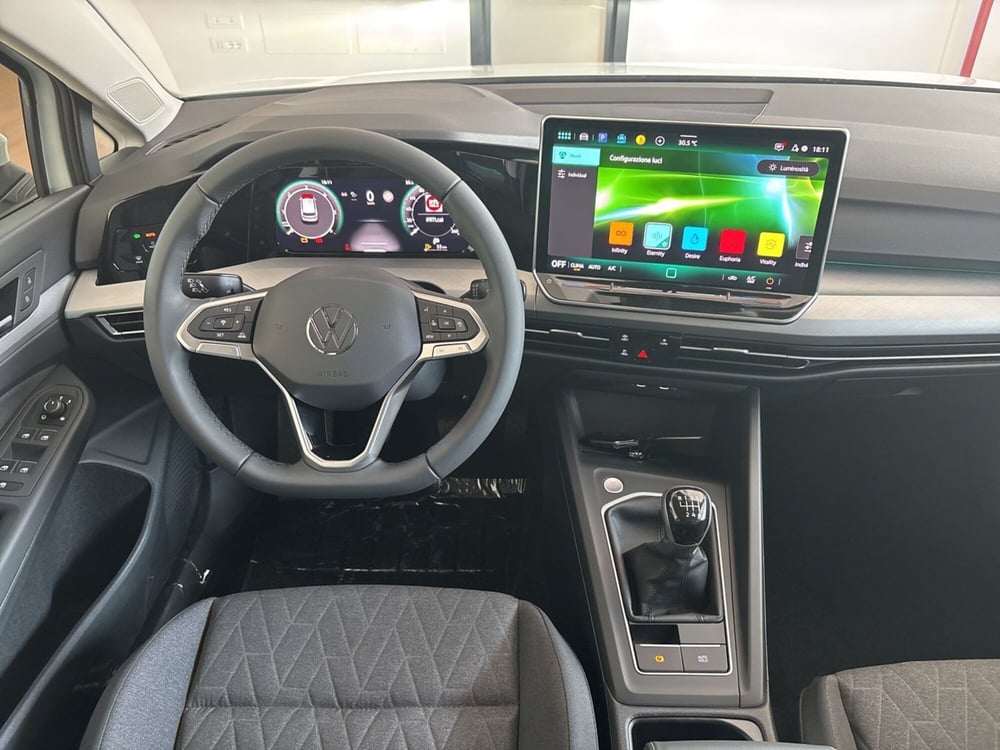Volkswagen Golf nuova a Salerno (9)