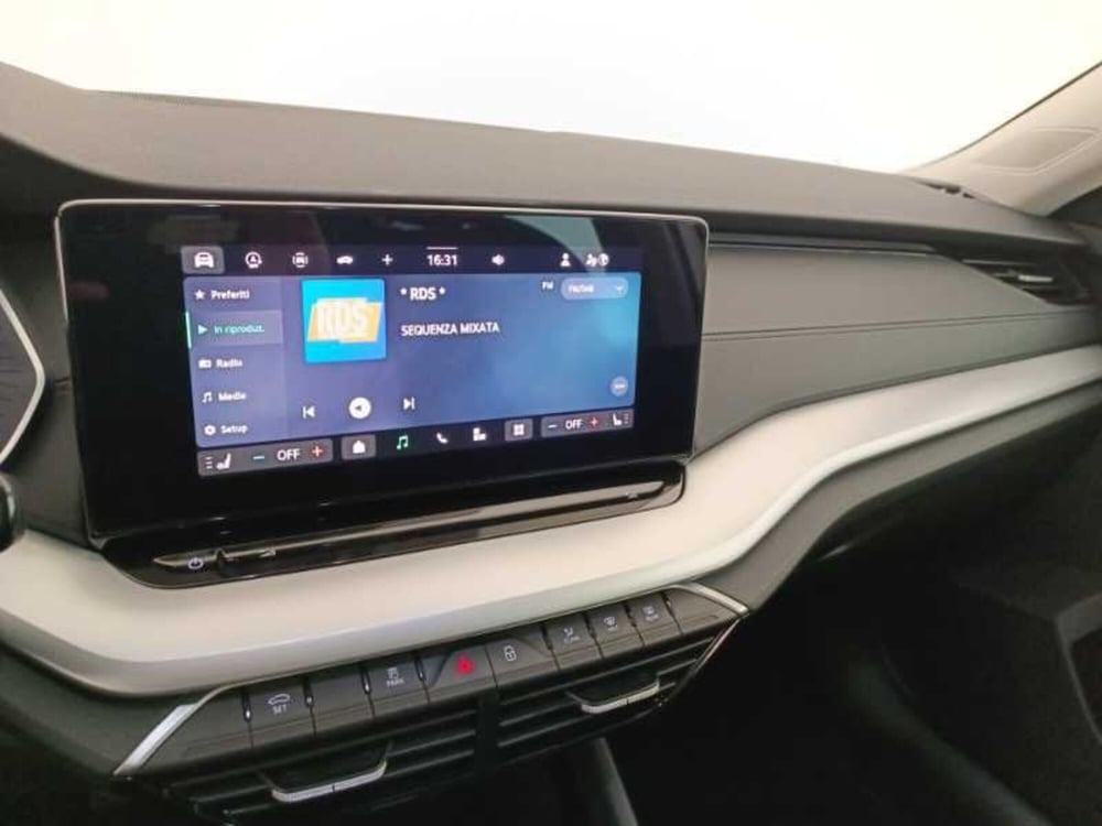 Skoda Octavia Station Wagon nuova a Treviso (17)