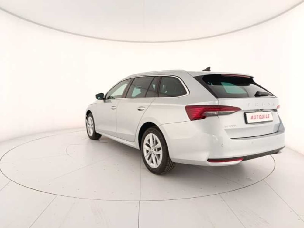 Skoda Octavia Station Wagon nuova a Treviso (4)