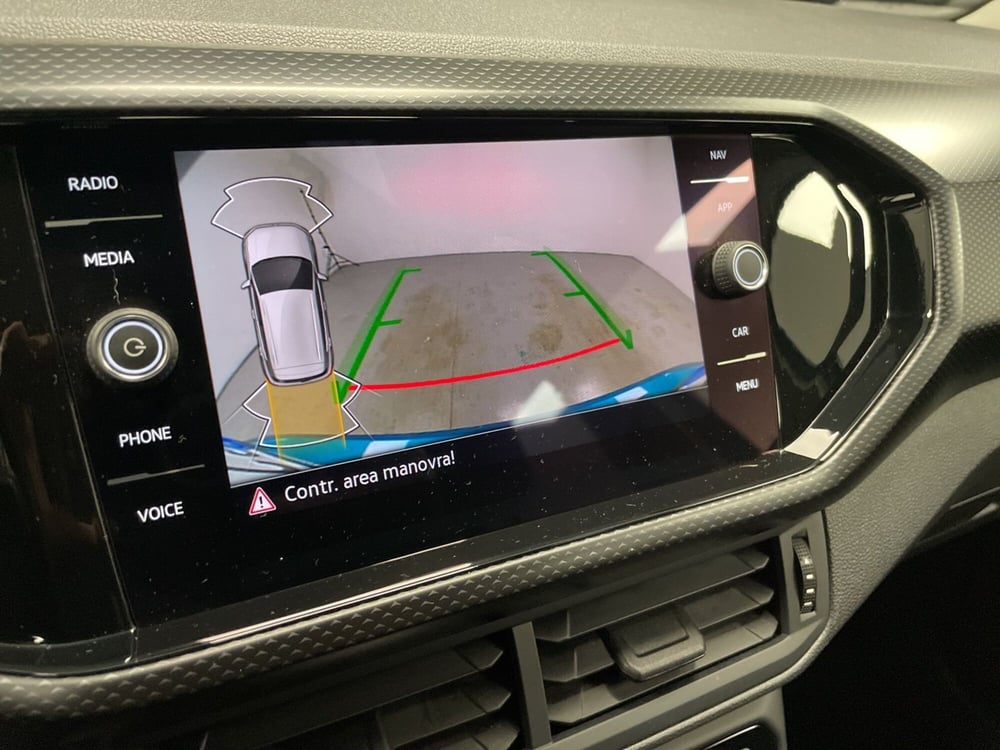 Volkswagen T-Cross usata a Varese (12)