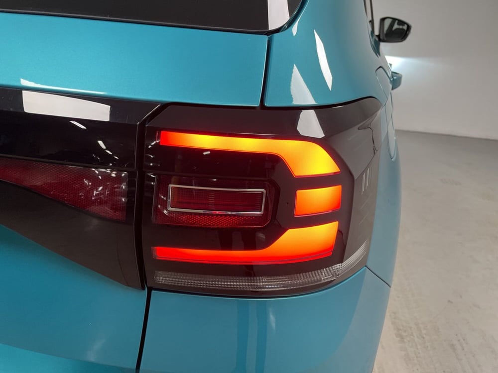 Volkswagen T-Cross usata a Varese (16)